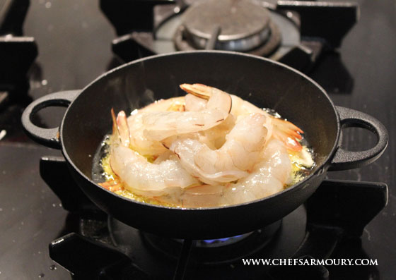 garlic prawns, tapas pan